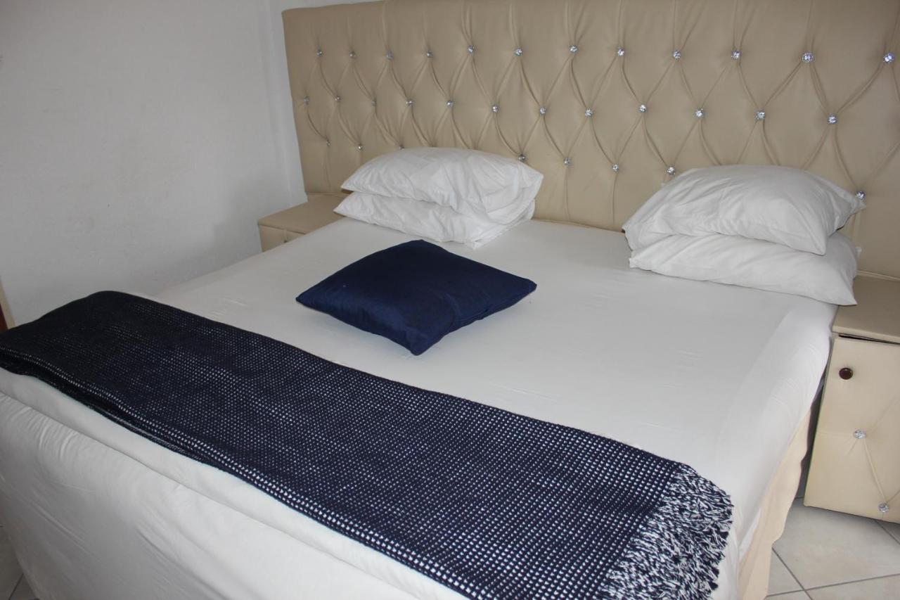 Tzaneen Guest House Ngoại thất bức ảnh