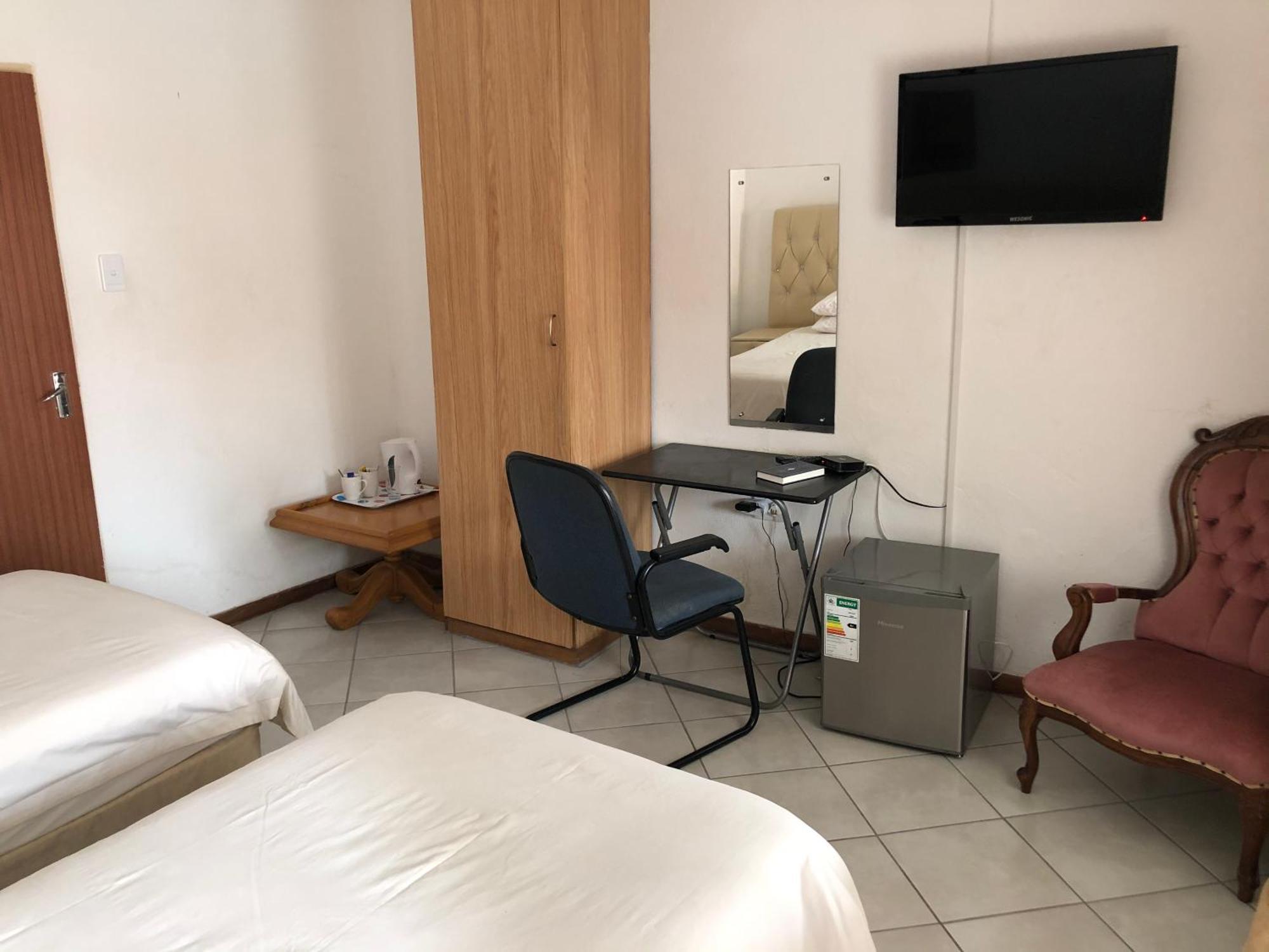 Tzaneen Guest House Ngoại thất bức ảnh