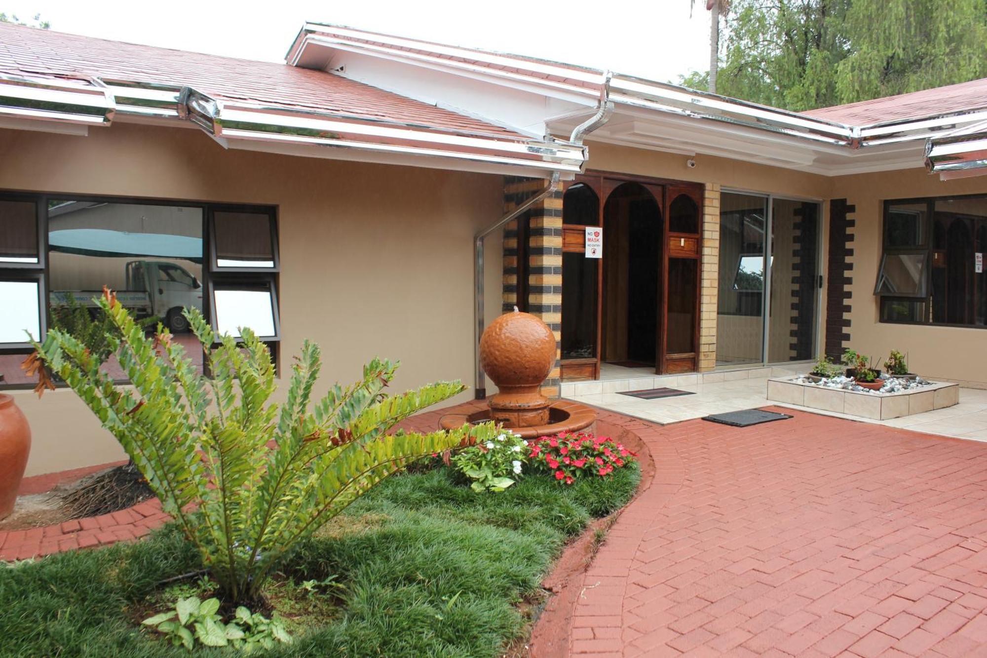 Tzaneen Guest House Ngoại thất bức ảnh