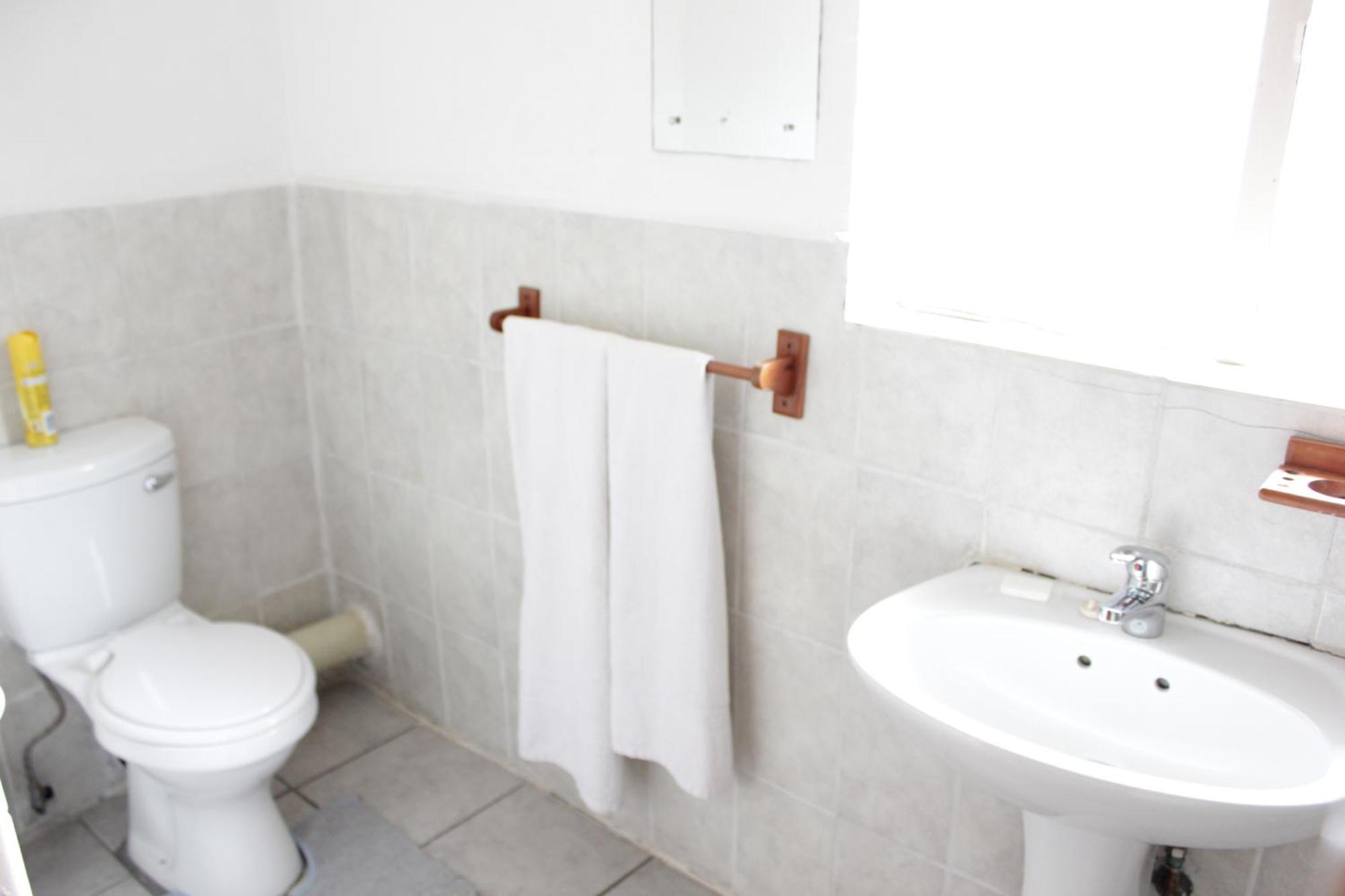 Tzaneen Guest House Ngoại thất bức ảnh